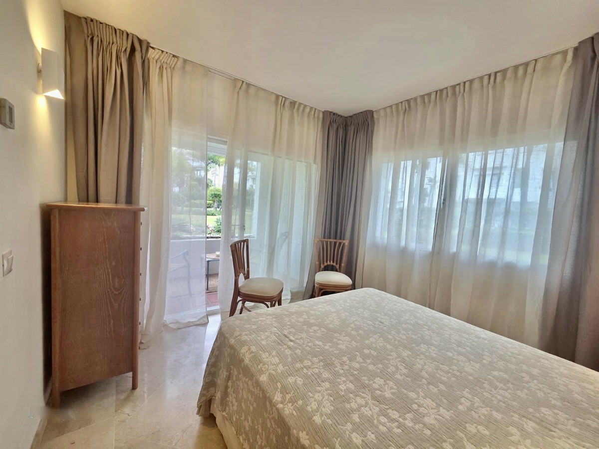 3-bedroom Apartment In Costalita, Spain (188 M²)
