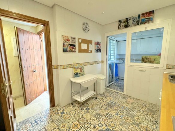 3-bedroom Apartment In Costalita, Spain (188 M²)
