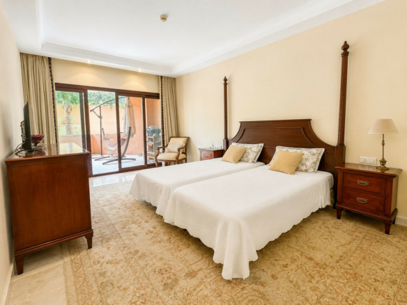Apartment – Middle Floor Apartment In New Golden Mile