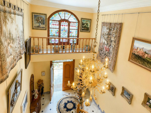 5-bedroom House In Estepona, Spain (450 M²)