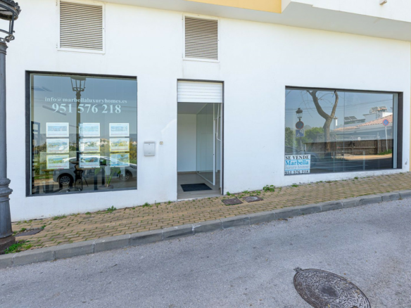 Property In Cancelada, Spain (174 M²)