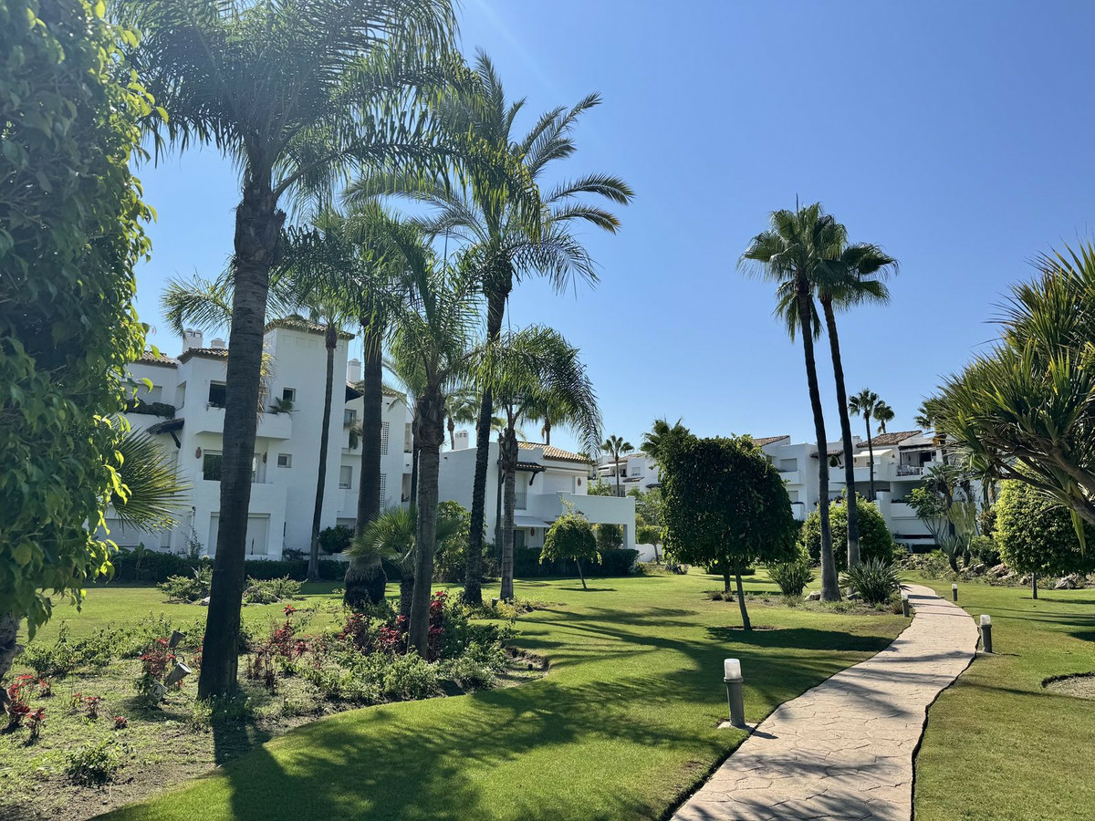 3-bedroom Apartment In Costalita, Spain (188 M²)