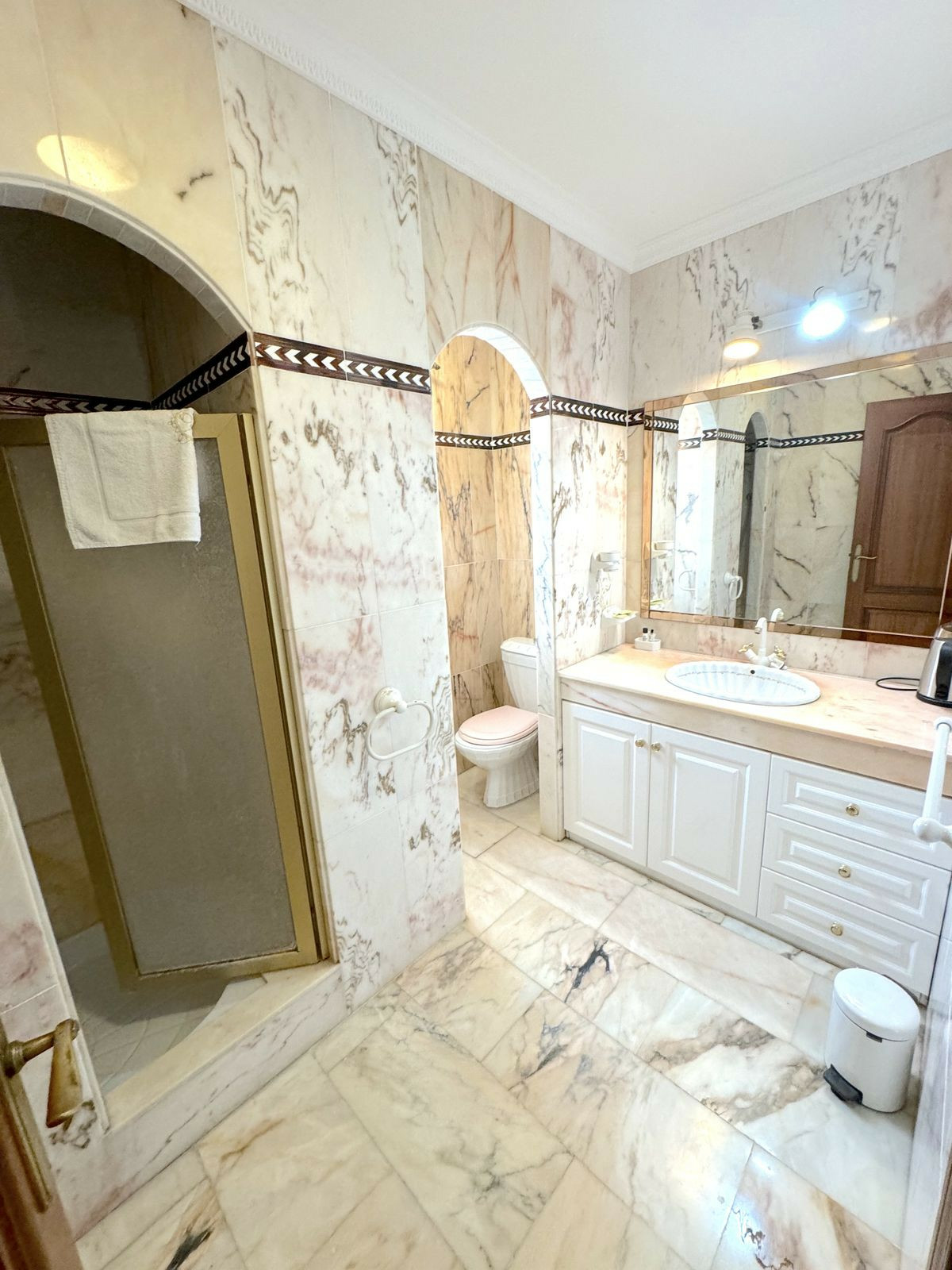 ShowFeedImage-6cafa1 5-bedroom House In Estepona, Spain (450 M²)