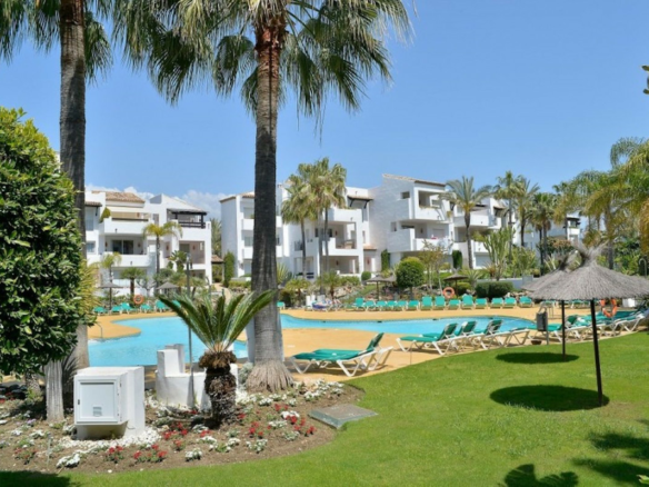 3-bedroom Apartment In Costalita, Spain (188 M²)