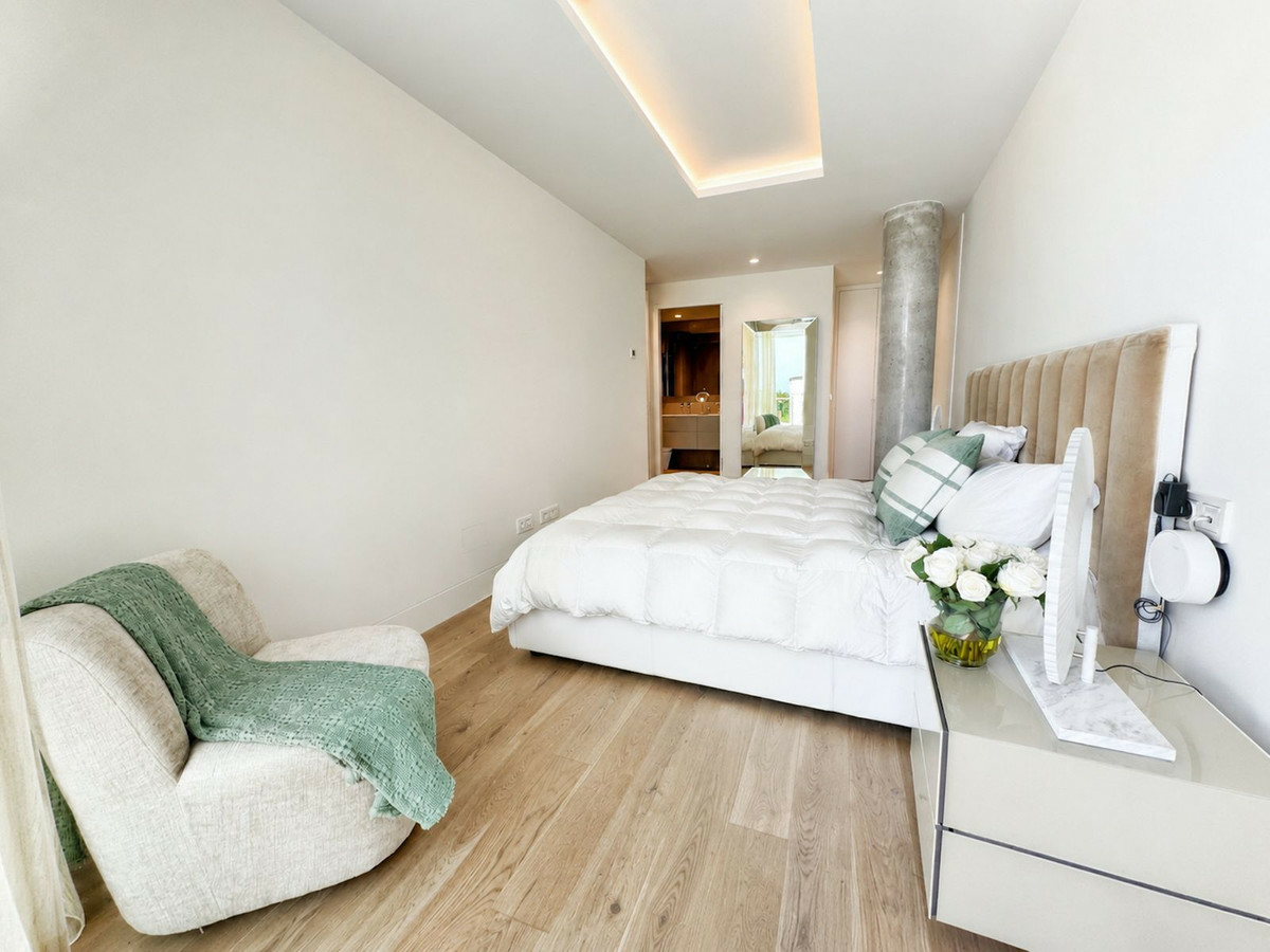 2-bedroom Apartment In Estepona, Spain (120 M²)