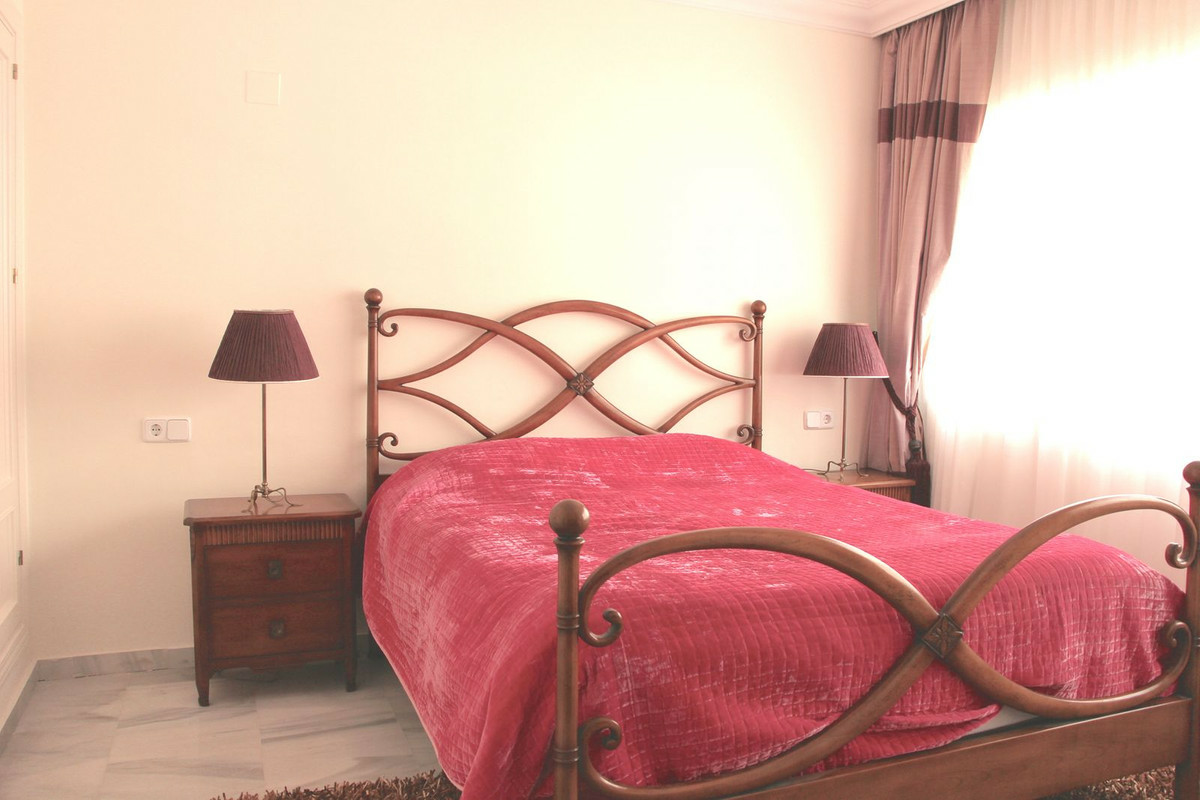 4-bedroom Apartment In Nueva Andalucía, Spain (202 M²)