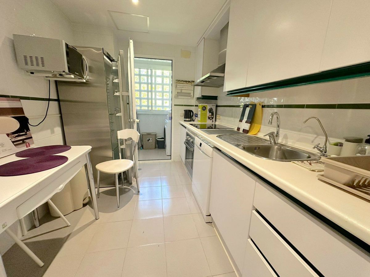 4-bedroom Apartment In The Golden Mile, Spain (132 M²)
