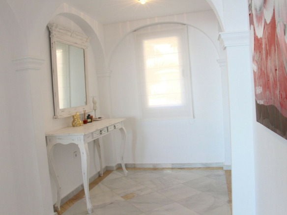 4-bedroom Apartment In Nueva Andalucía, Spain (202 M²)