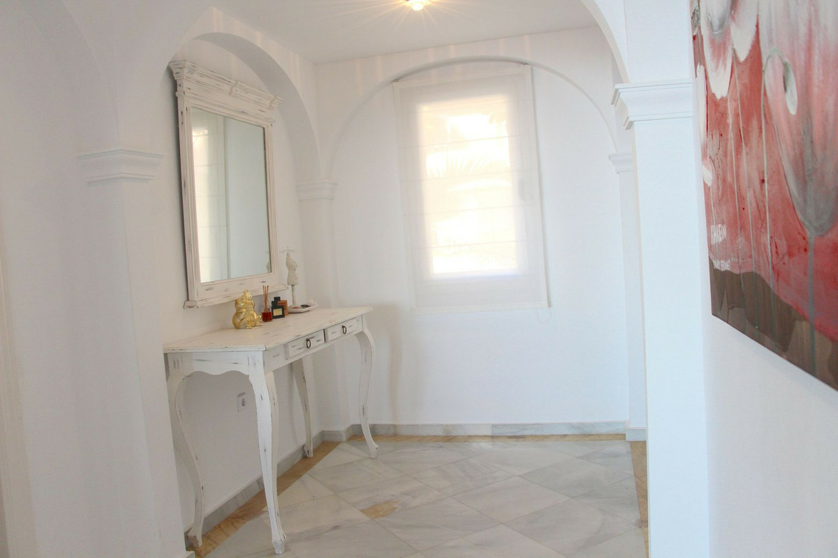 4-bedroom Apartment In Nueva Andalucía, Spain (202 M²)