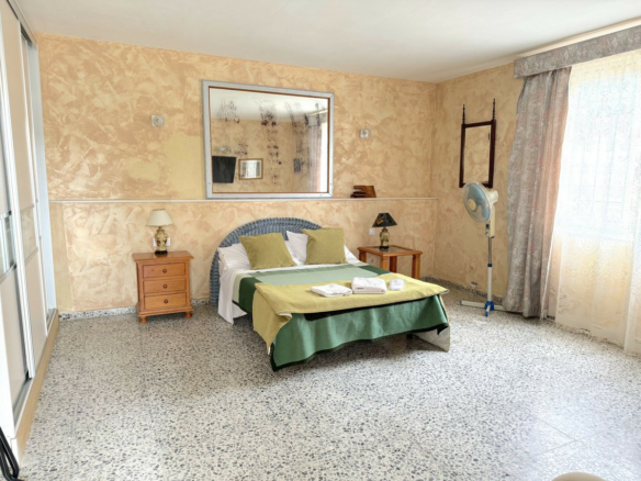 5-bedroom House In Estepona, Spain (450 M²)