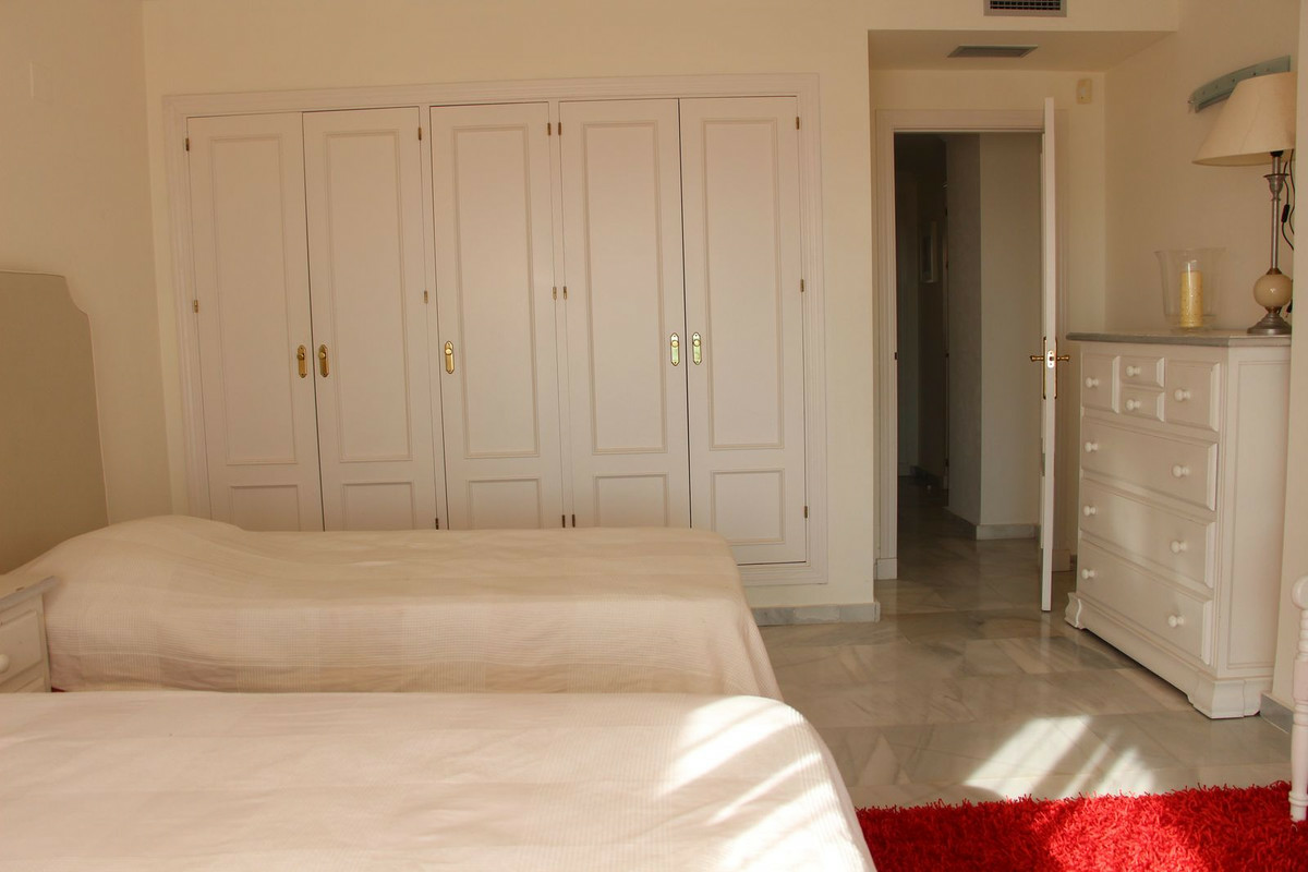4-bedroom Apartment In Nueva Andalucía, Spain (202 M²)