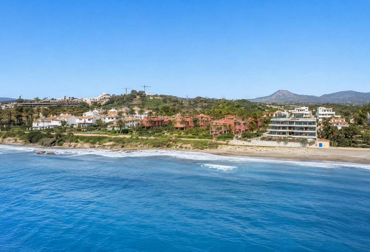 2-bedroom Apartment In Estepona, Spain (120 M²)