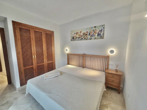3-bedroom Apartment In Costalita, Spain (188 M²)