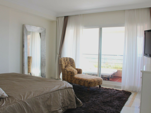 4-bedroom Apartment In Nueva Andalucía, Spain (202 M²)