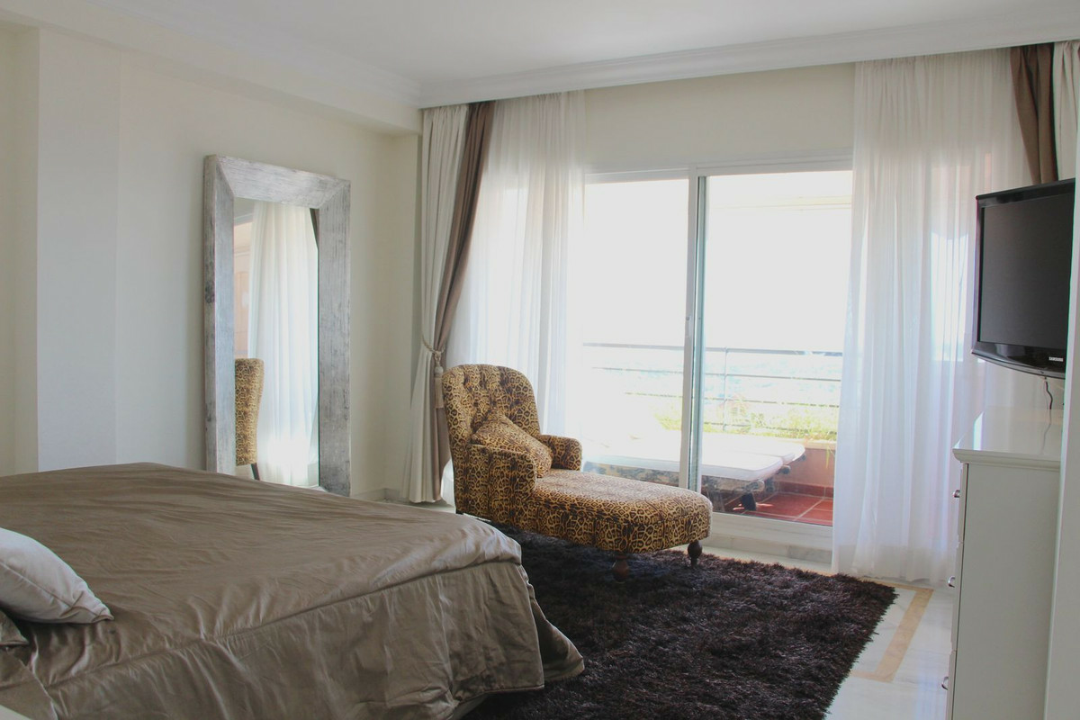 4-bedroom Apartment In Nueva Andalucía, Spain (202 M²)