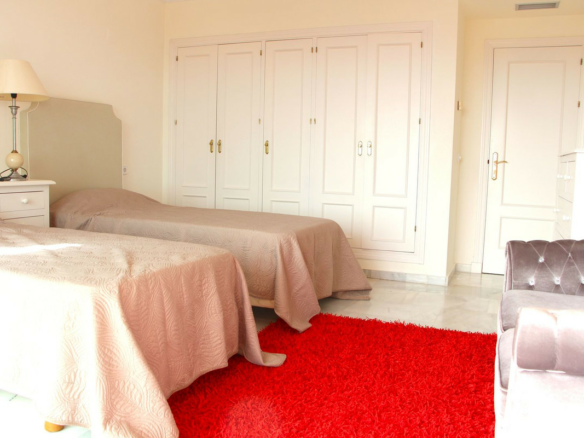 4-bedroom Apartment In Nueva Andalucía, Spain (202 M²)