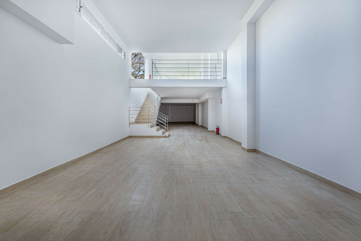 Property In Cancelada, Spain (174 M²)