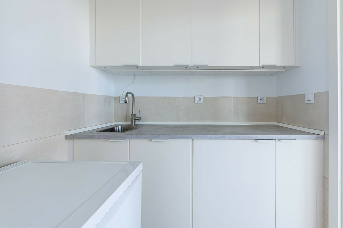 Property In Cancelada, Spain (174 M²)