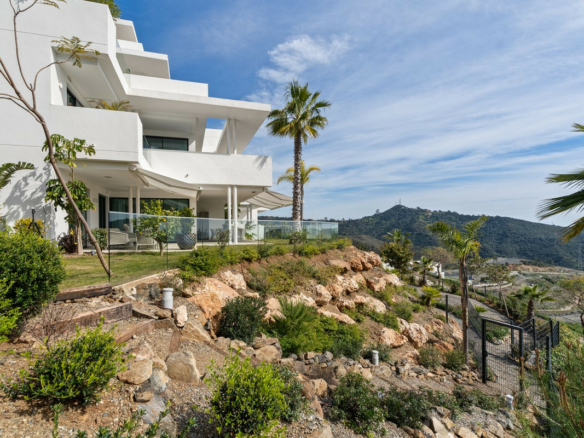 3-bedroom Apartment In Ojén, Spain (157 M²)