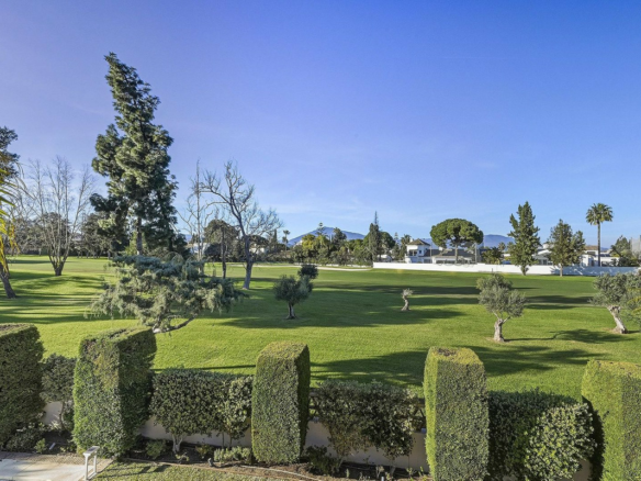 5-bedroom House In Guadalmina Alta, Spain (357 M²)