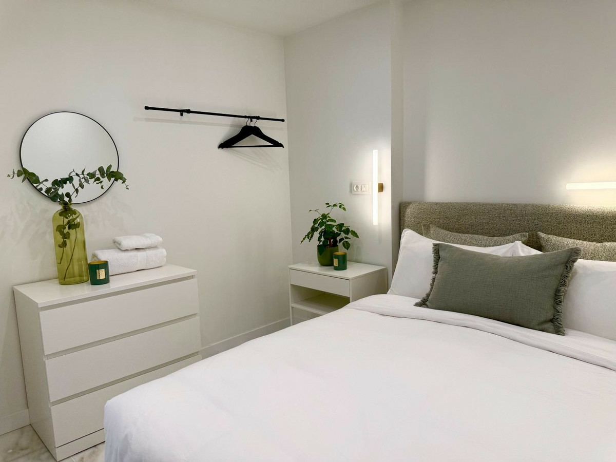 2-bedroom Property In Malagueta, Spain (71 M²)
