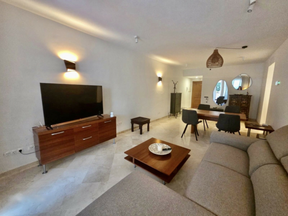3-bedroom Apartment In Costalita, Spain (188 M²)
