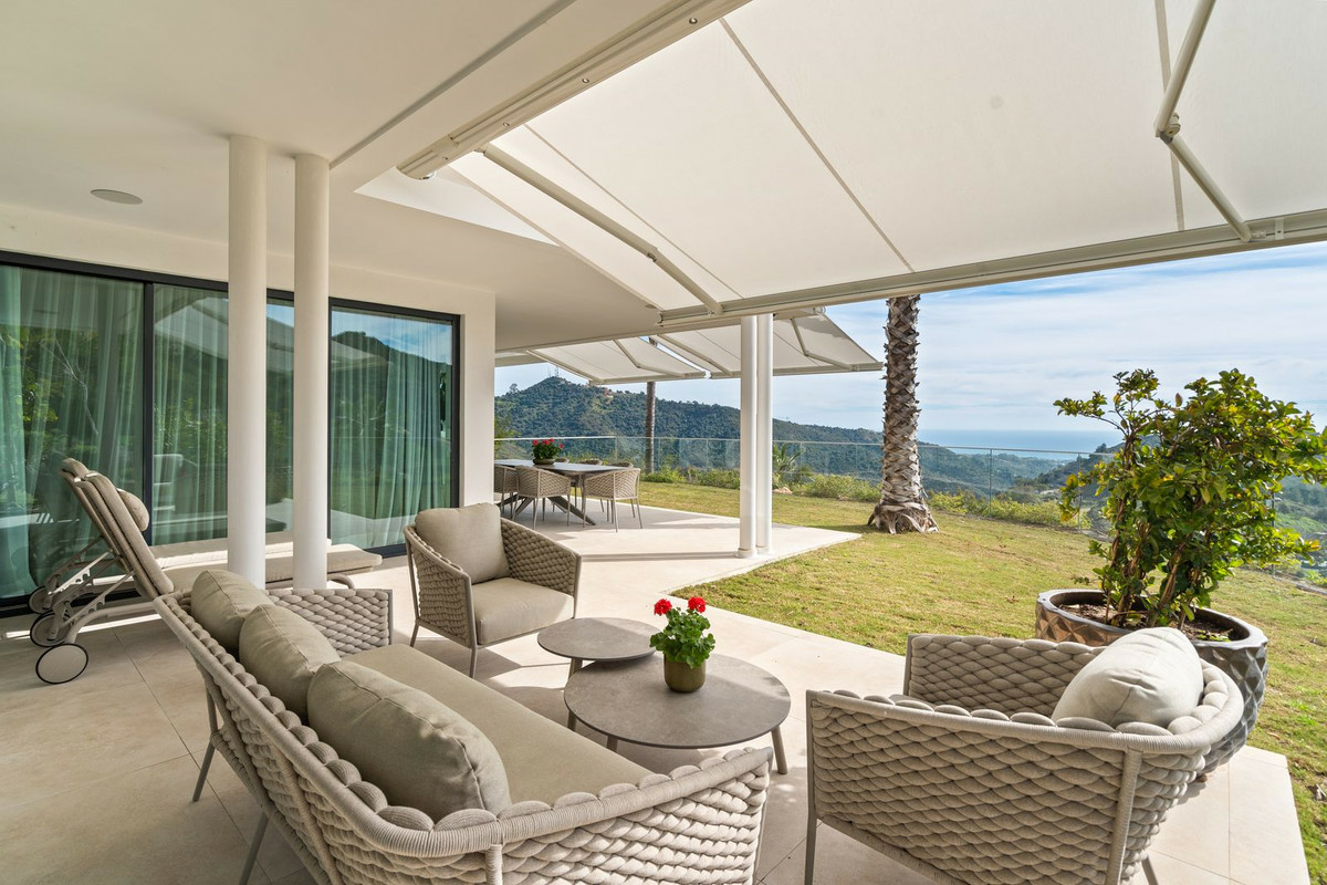 3-bedroom Apartment In Ojén, Spain (157 M²)