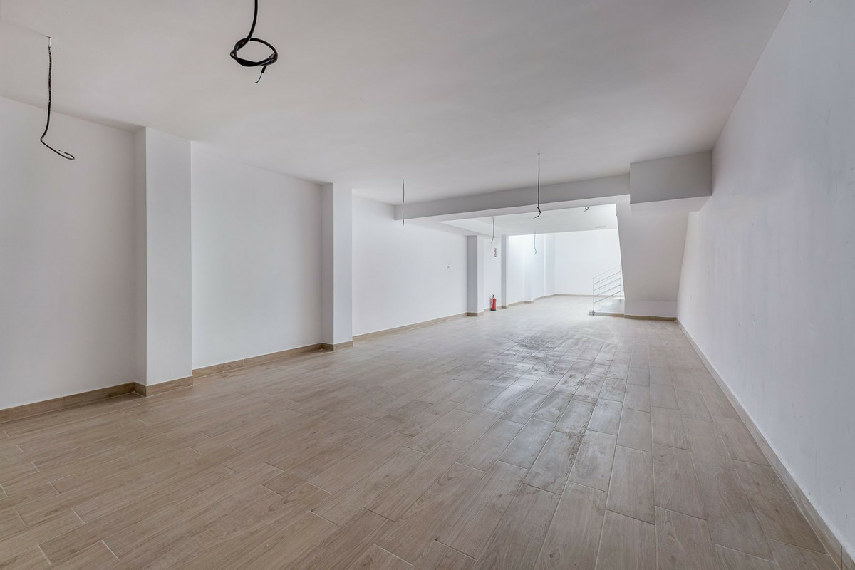 Property In Cancelada, Spain (174 M²)