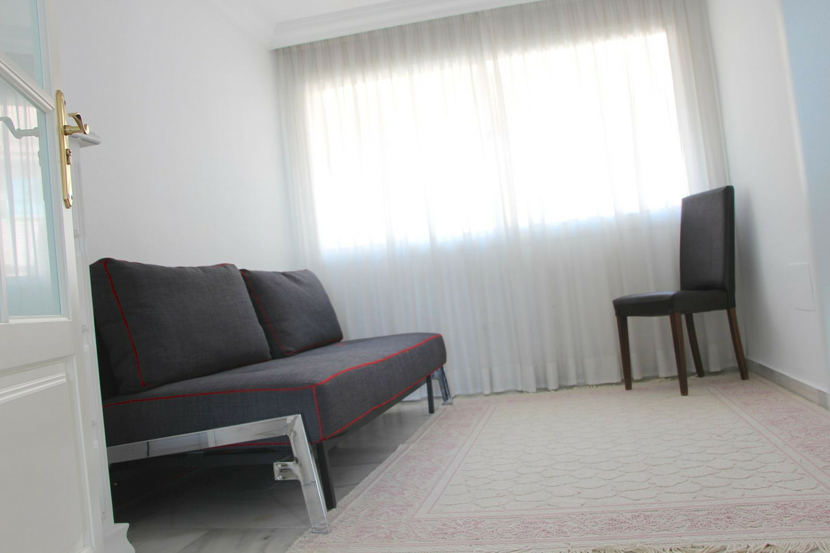4-bedroom Apartment In Nueva Andalucía, Spain (202 M²)
