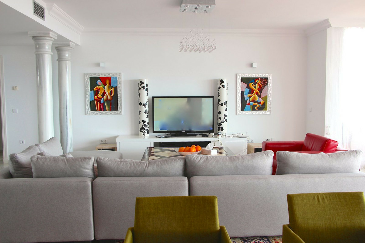 4-bedroom Apartment In Nueva Andalucía, Spain (202 M²)