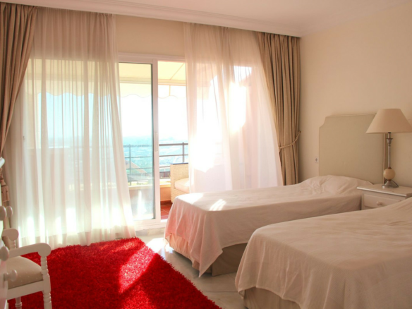 4-bedroom Apartment In Nueva Andalucía, Spain (202 M²)