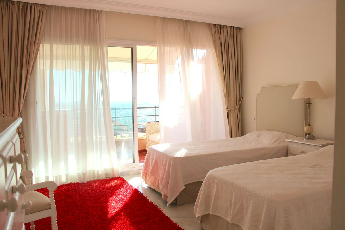 4-bedroom Apartment In Nueva Andalucía, Spain (202 M²)