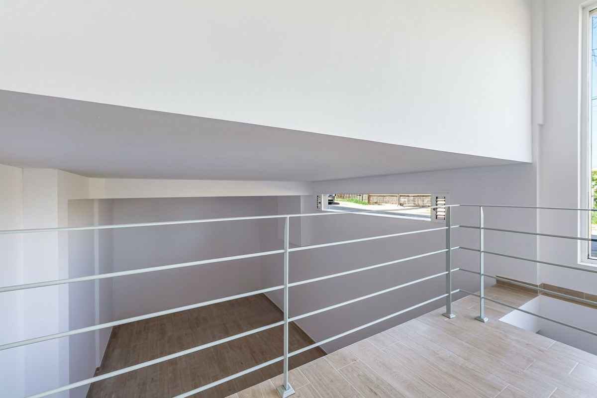 Property In Cancelada, Spain (174 M²)