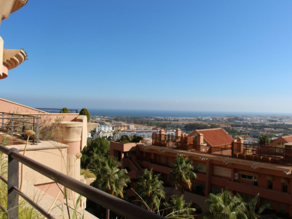 4-bedroom Apartment In Nueva Andalucía, Spain (202 M²)