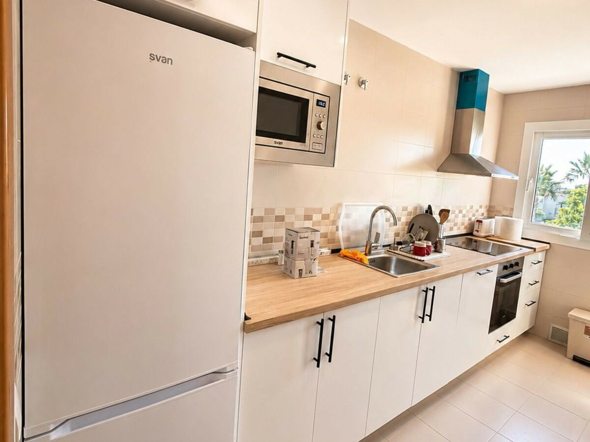 2-bedroom Property In Cancelada, Spain (111 M²)