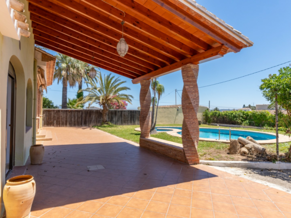 3-bedroom Villa In Jávea, Spain (332 M²)