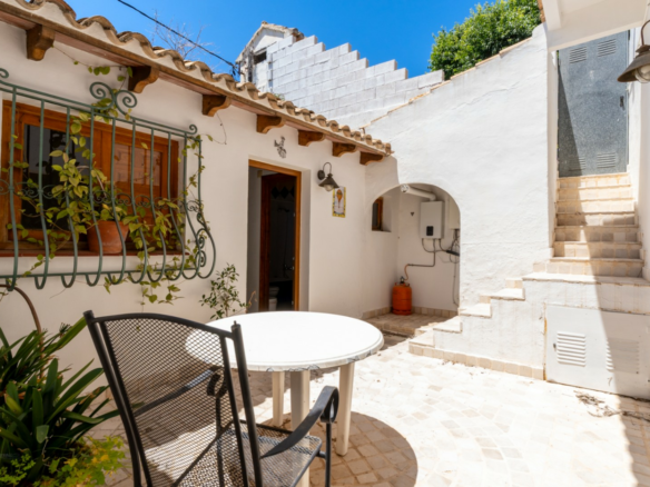 3-bedroom Villa In Jávea, Spain (332 M²)