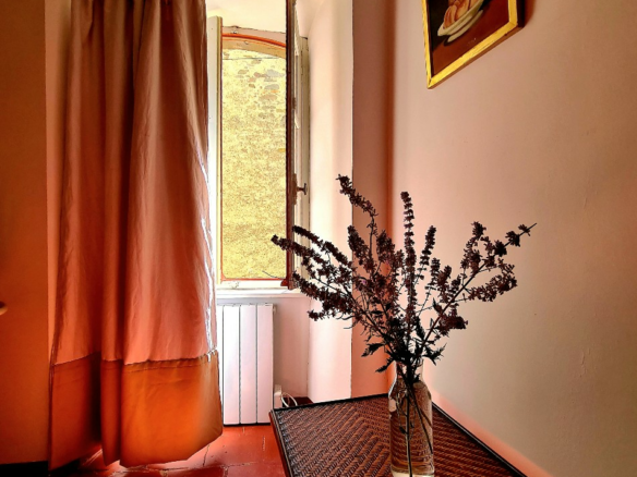 4-bedroom House In Caunes Minervois, France (102 M²)