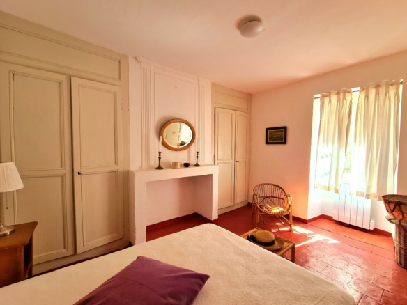 4-bedroom House In Caunes Minervois, France (102 M²)