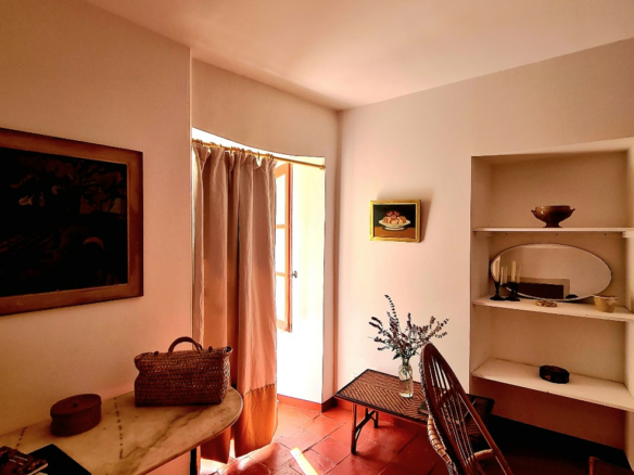 4-bedroom House In Caunes Minervois, France (102 M²)