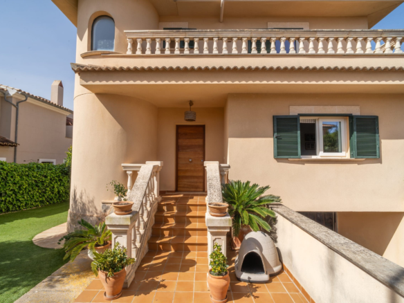 4-bedroom Villa In Marratxí, Spain (318 M²)