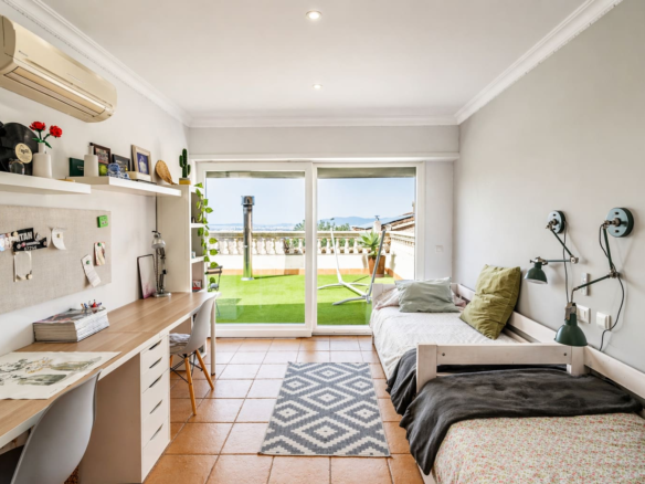 4-bedroom Villa In Marratxí, Spain (318 M²)