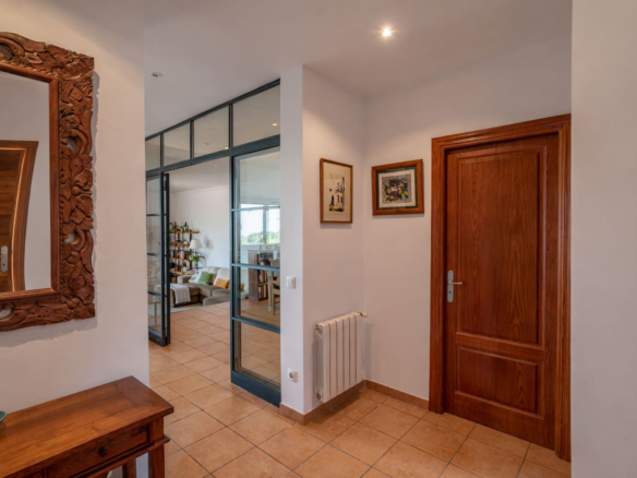 4-bedroom Villa In Marratxí, Spain (318 M²)