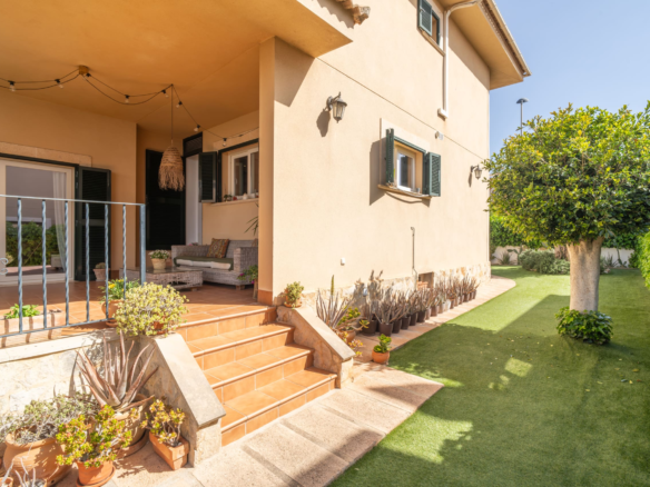 4-bedroom Villa In Marratxí, Spain (318 M²)
