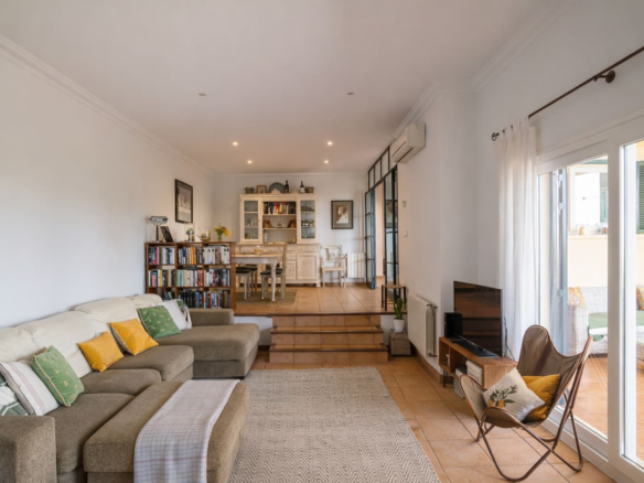 4-bedroom Villa In Marratxí, Spain (318 M²)