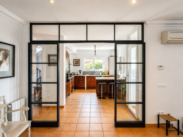 4-bedroom Villa In Marratxí, Spain (318 M²)