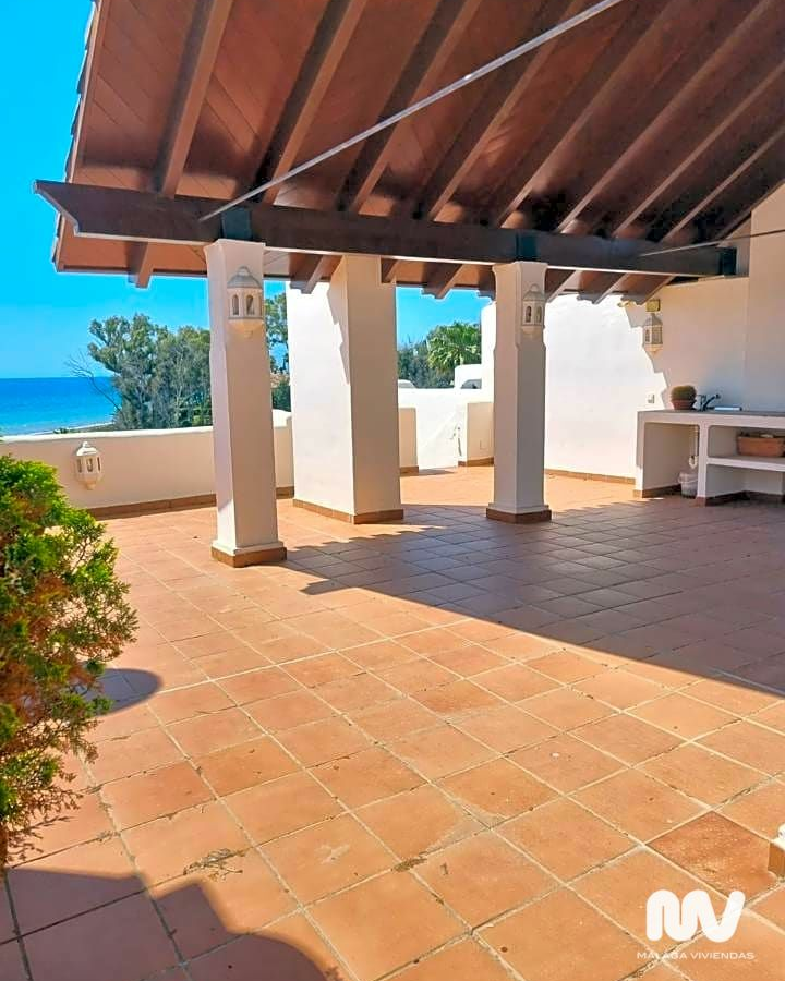 3-bedroom Penthouse In Estepona, Spain (316 M²)