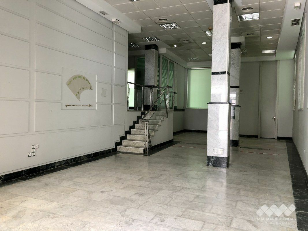 3-bedroom Shop In Torremolinos, Spain (260 M²)