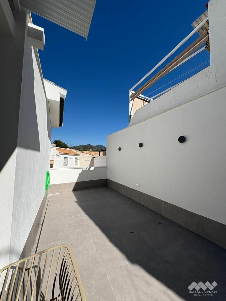 1-bedroom Villa In Málaga, Spain (130 M²)