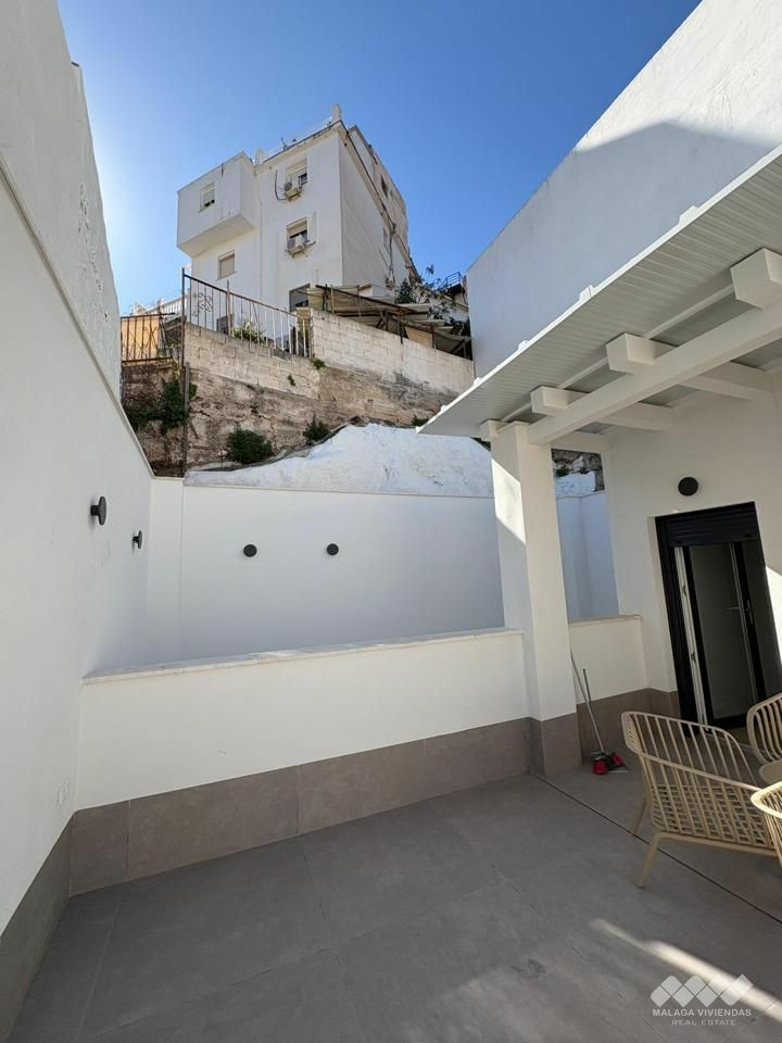 1-bedroom Villa In Málaga, Spain (130 M²)